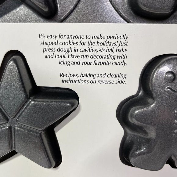 Wilton Cookie Pan Mold - 12 Cavity 3 Designs - Holiday Christmas Baking - NEW - Picture 3 of 7
